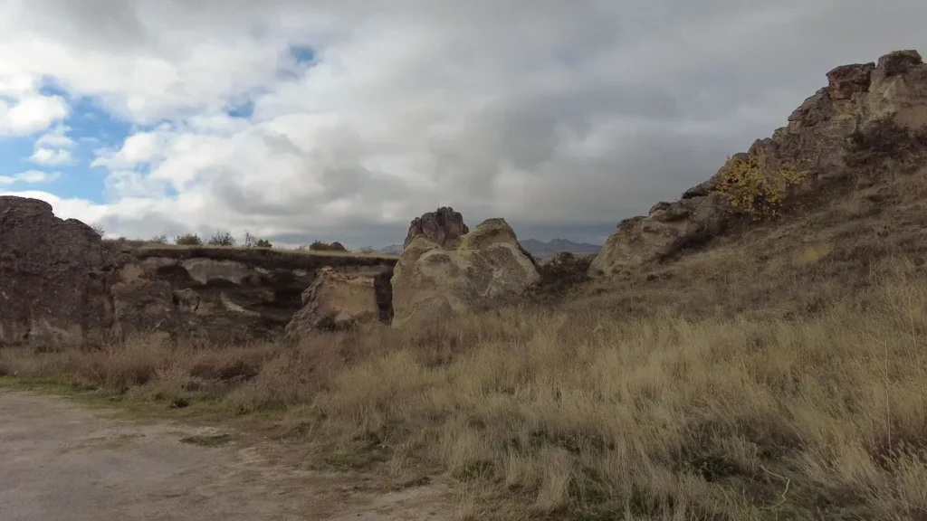 A quiet path through the rocky landscape of Göreme in Cappadocia